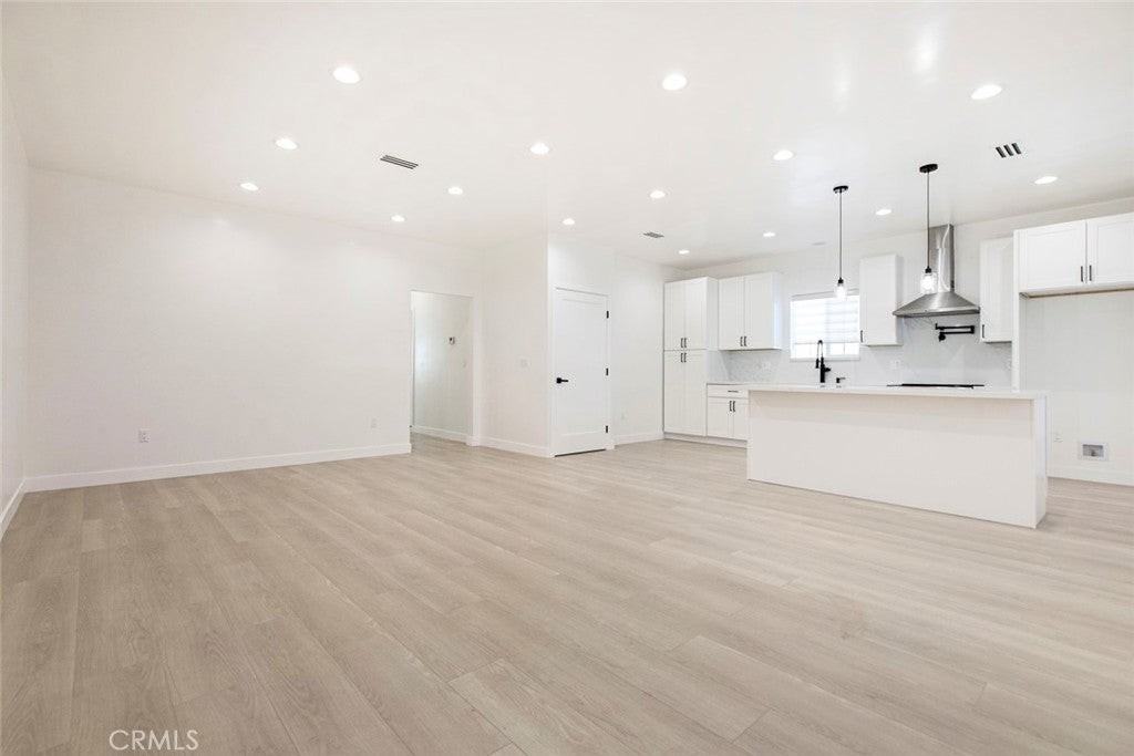 11325 Collett Ave - Photo 5 of 22