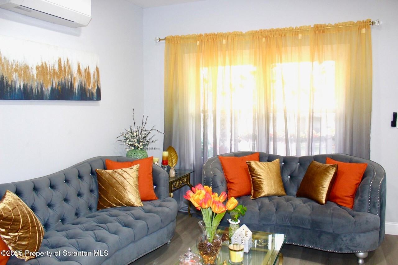 260 E Broad St - Photo 2 of 19