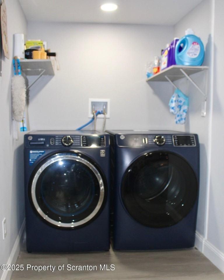 260 E Broad St - Photo 7 of 19