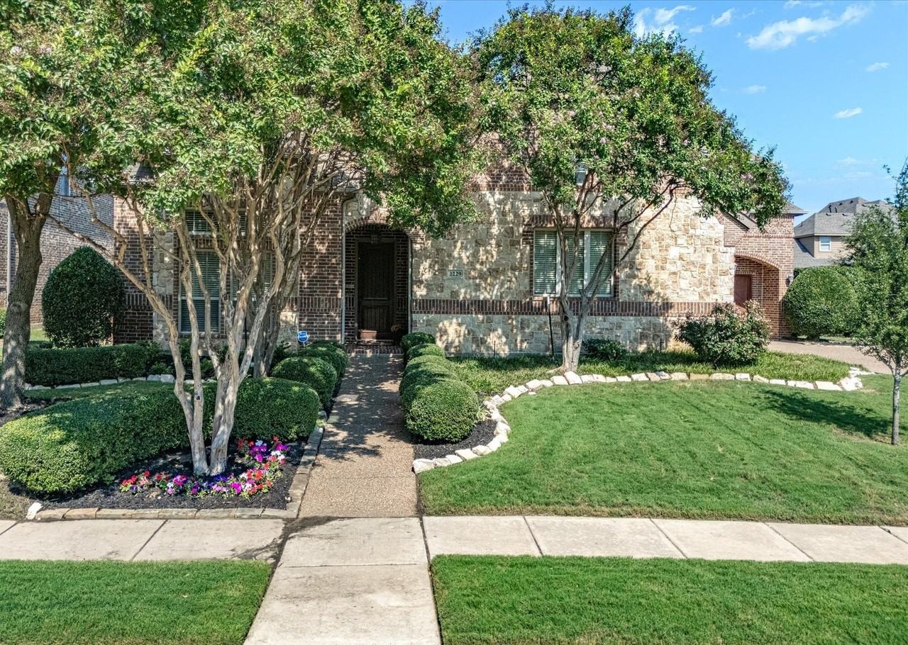 2229 Alisa Lane - Photo 2 of 40