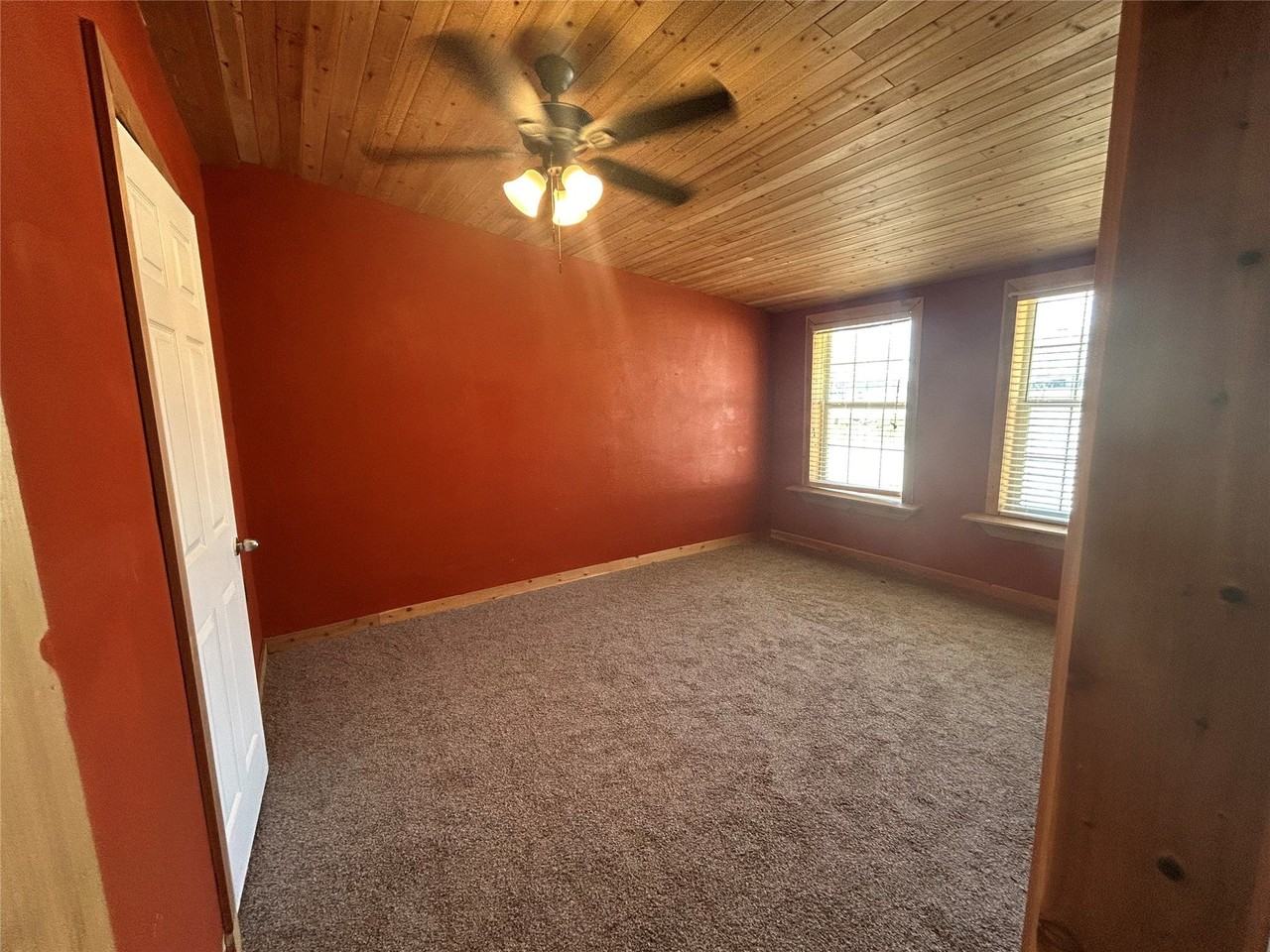 18049 Cindys Ln - Photo 6 of 25