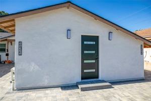 featured image of 11321 Collett Ave