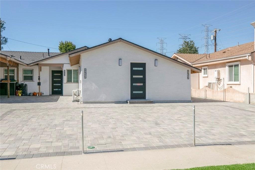 11321 Collett Ave - Photo 2 of 11