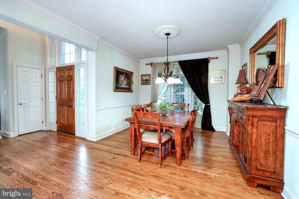 86 Aqueduct Rd - Photo 6 of 50