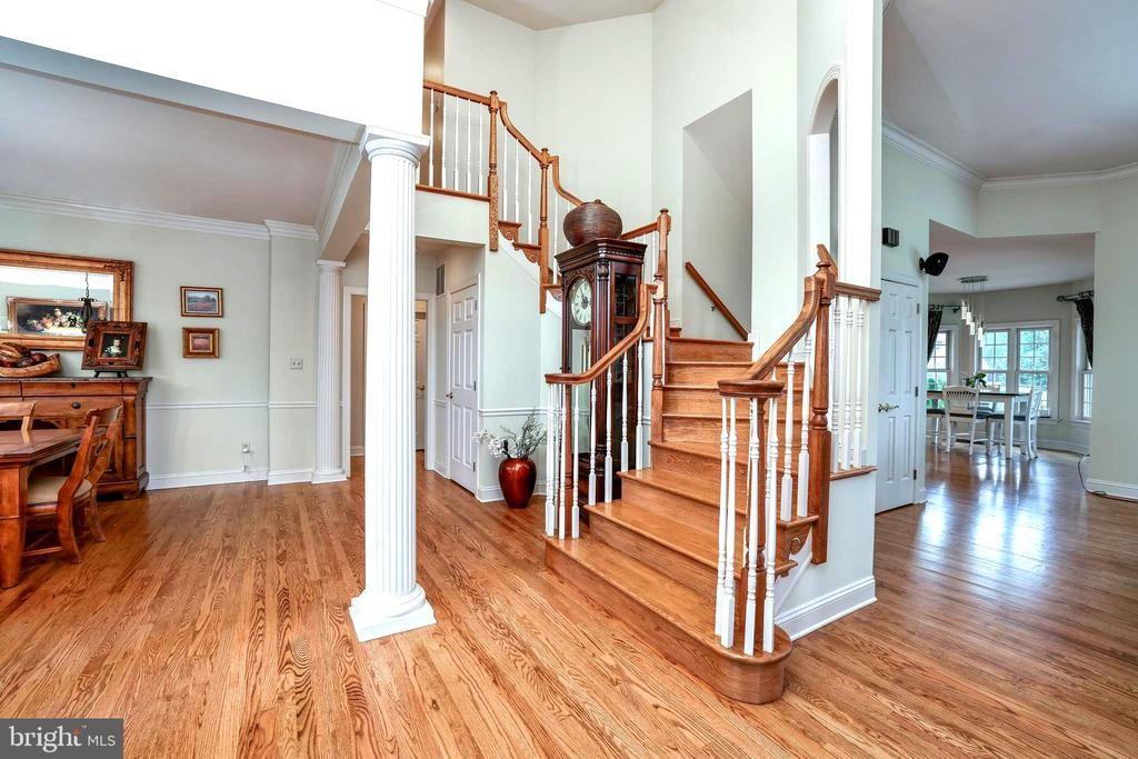 86 Aqueduct Rd - Photo 7 of 50