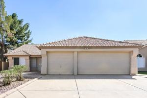 featured image of 11405 W Olive Dr