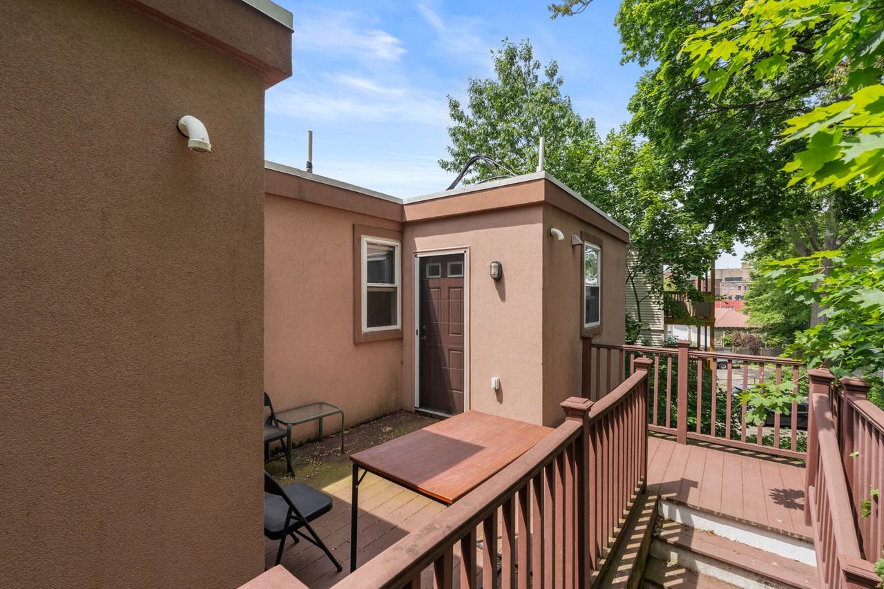 93 Kilsyth Rd #3 - Photo 4 of 18