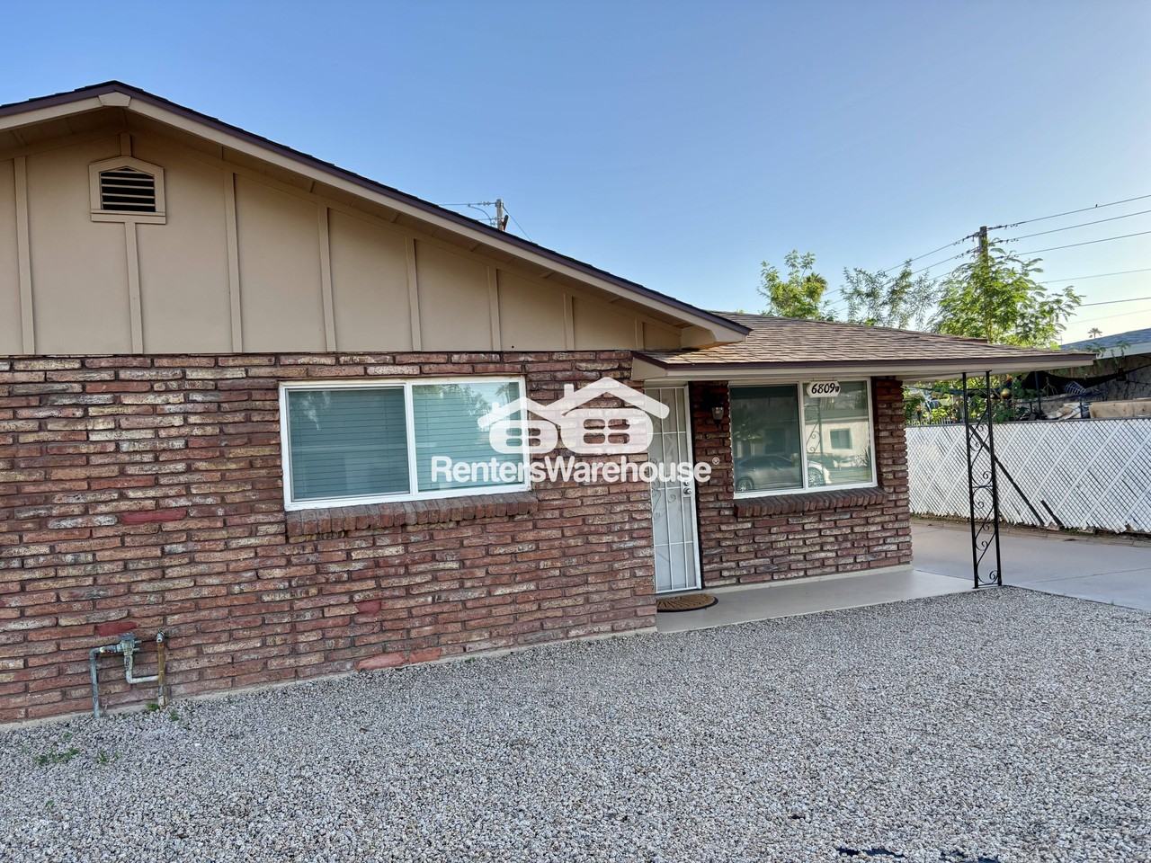 6809 E Avalon Dr - Photo 3 of 28