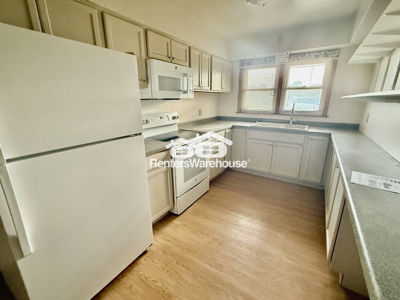 11708 Highway 55 - Photo 5 of 28