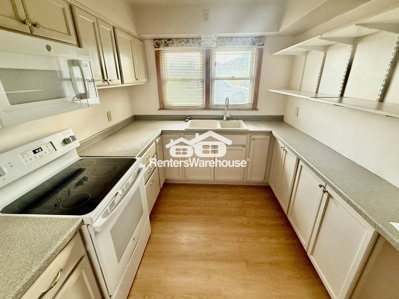 11708 Highway 55 - Photo 7 of 28