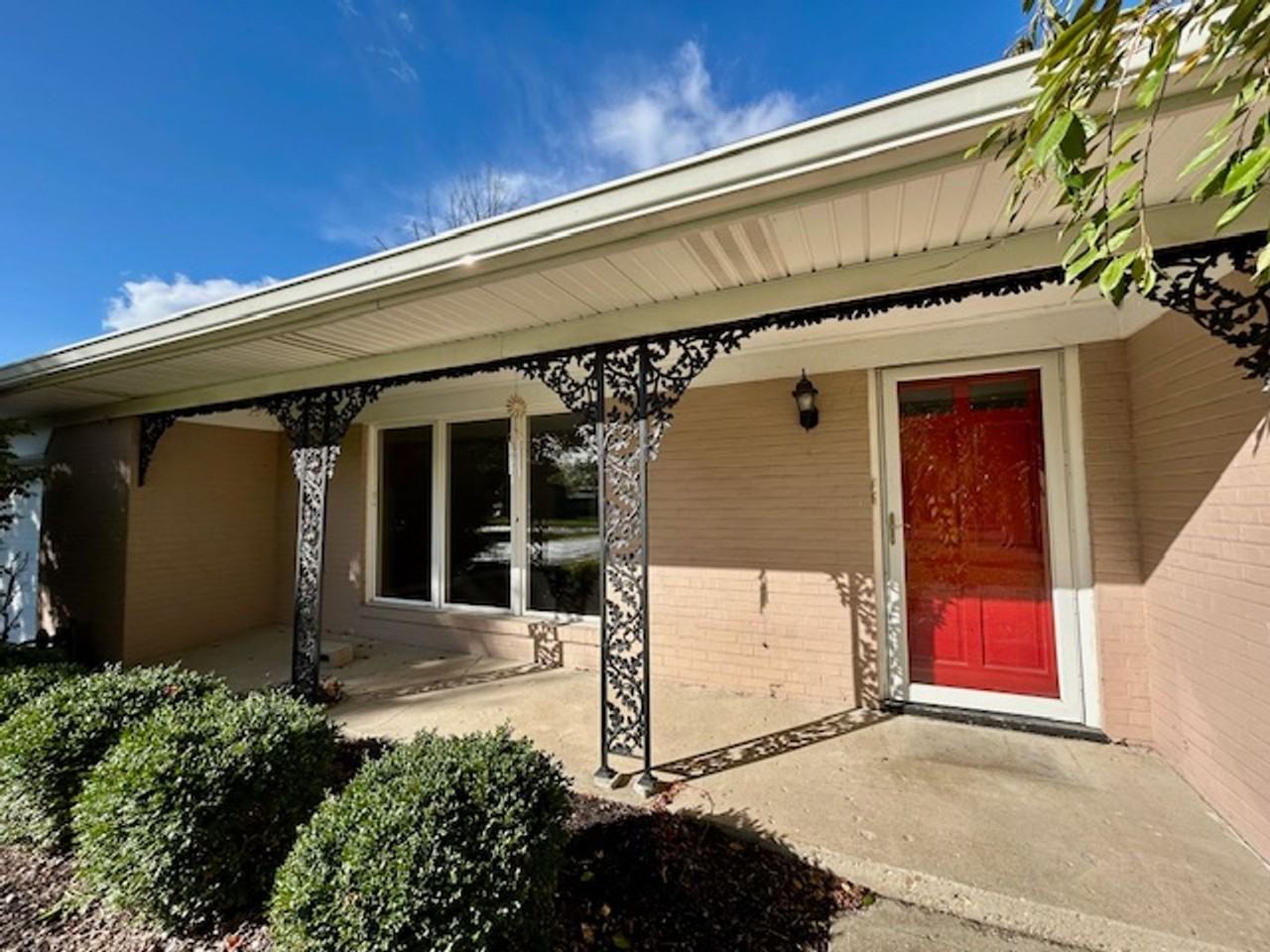 5106 Radnor Road - Photo 4 of 33