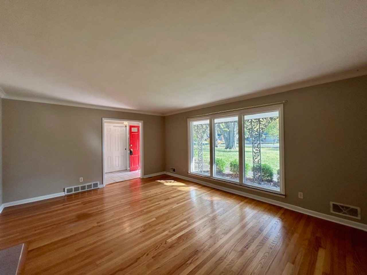 5106 Radnor Road - Photo 7 of 33