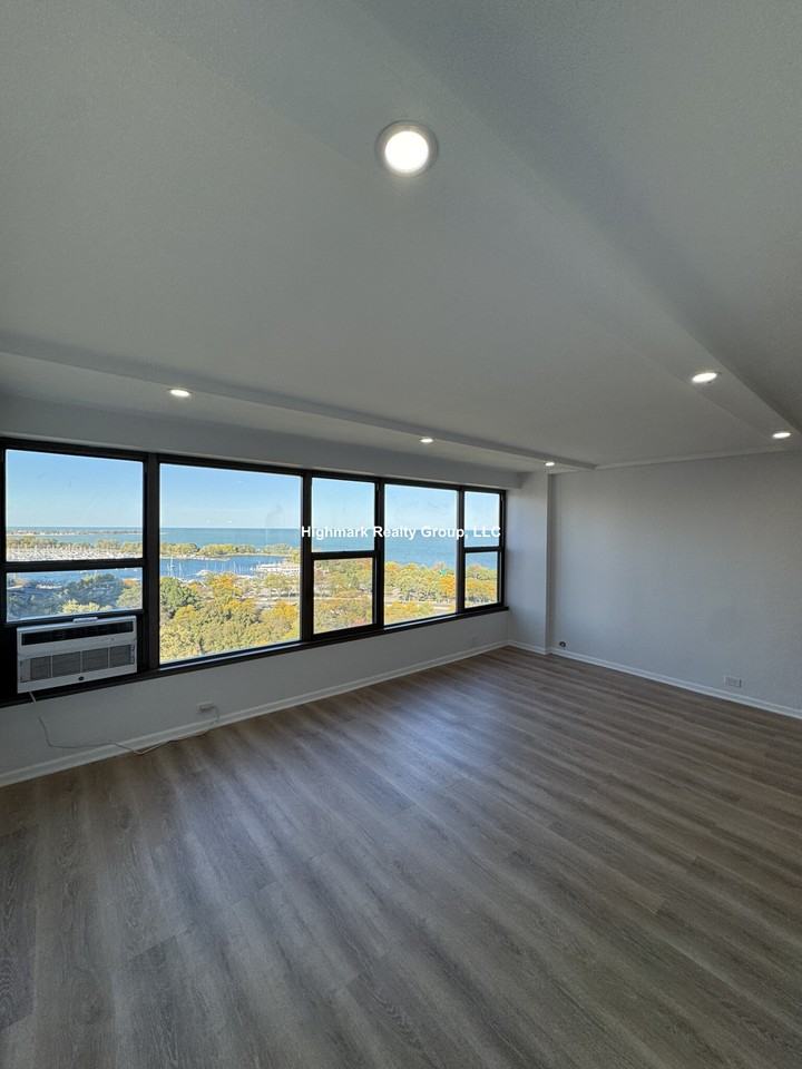 2970 N Lake Shore Dr #18AD - Photo 2 of 14