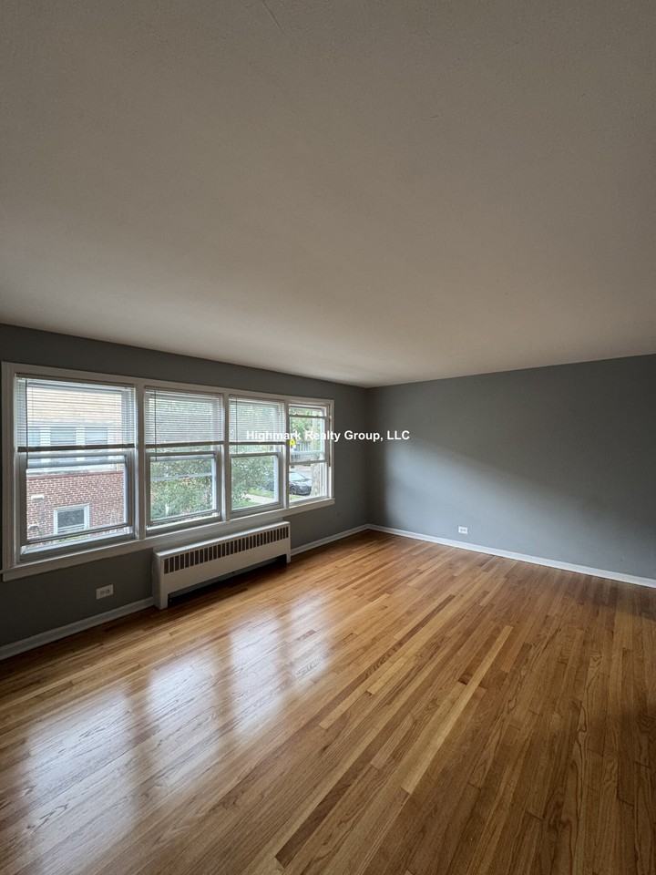 2752 W North Shore Ave #1WW - Photo 2 of 11
