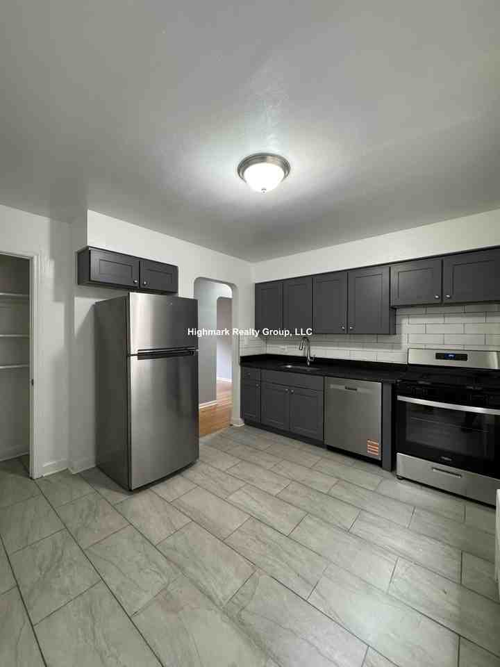 2752 W North Shore Ave #1WW - Photo 3 of 11