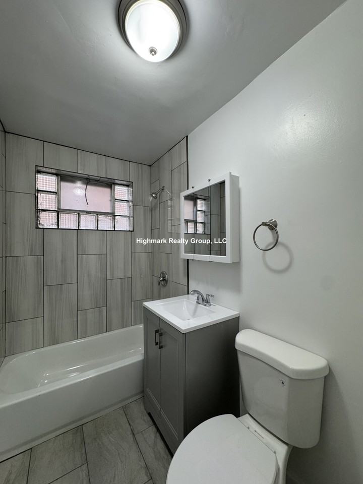 2752 W North Shore Ave #1WW - Photo 7 of 11