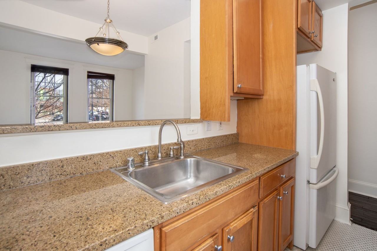 U Street Apartments - Photo 6 of 38
