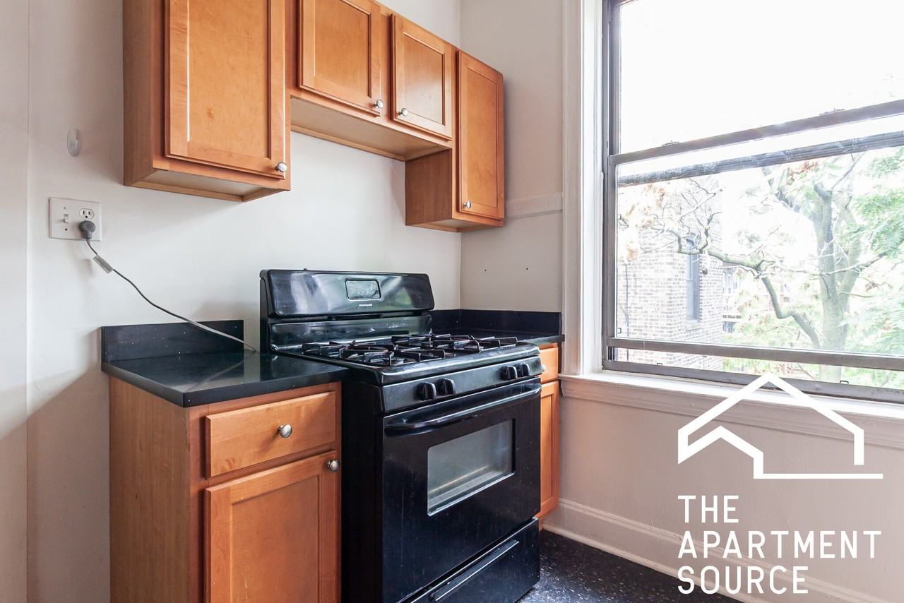 4112 N Broadway St #2 - Photo 2 of 12