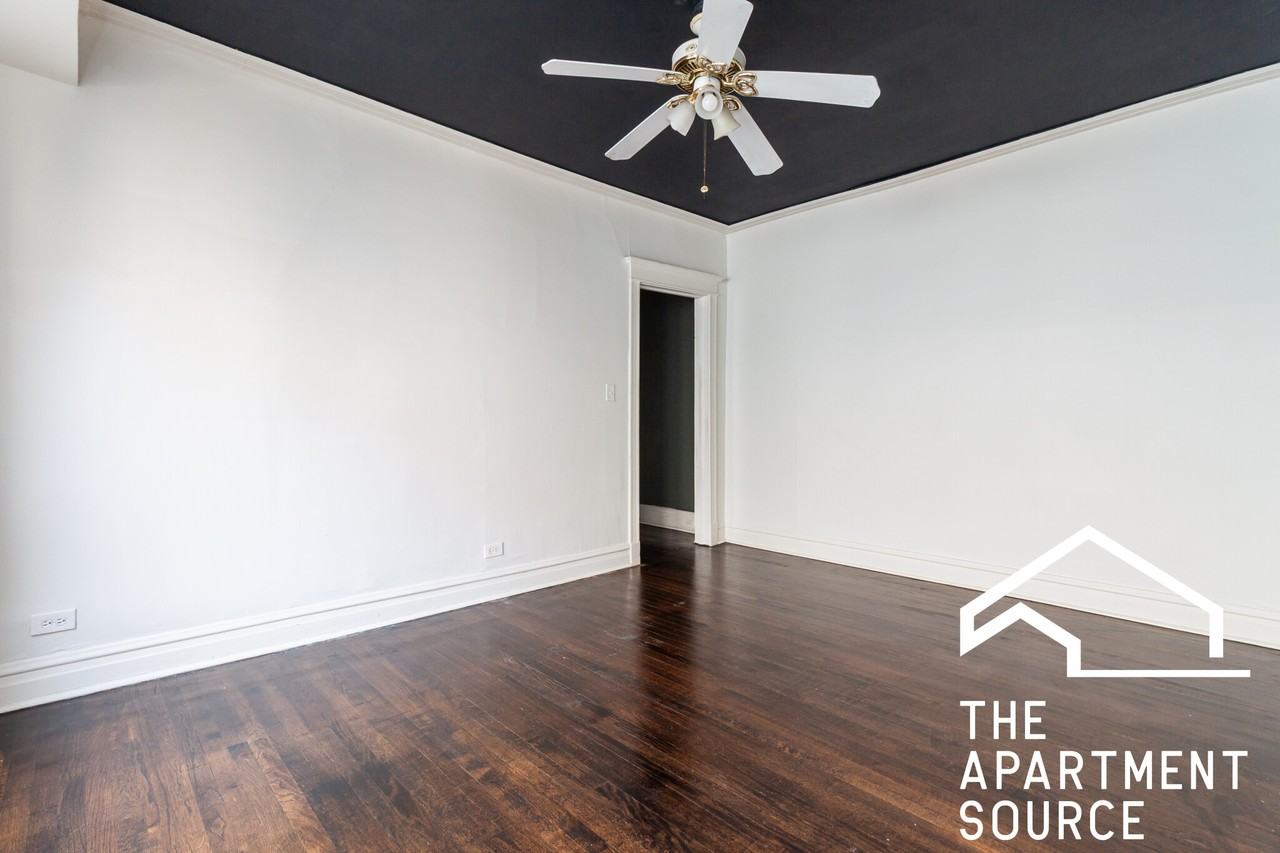 4112 N Broadway St #2 - Photo 6 of 12