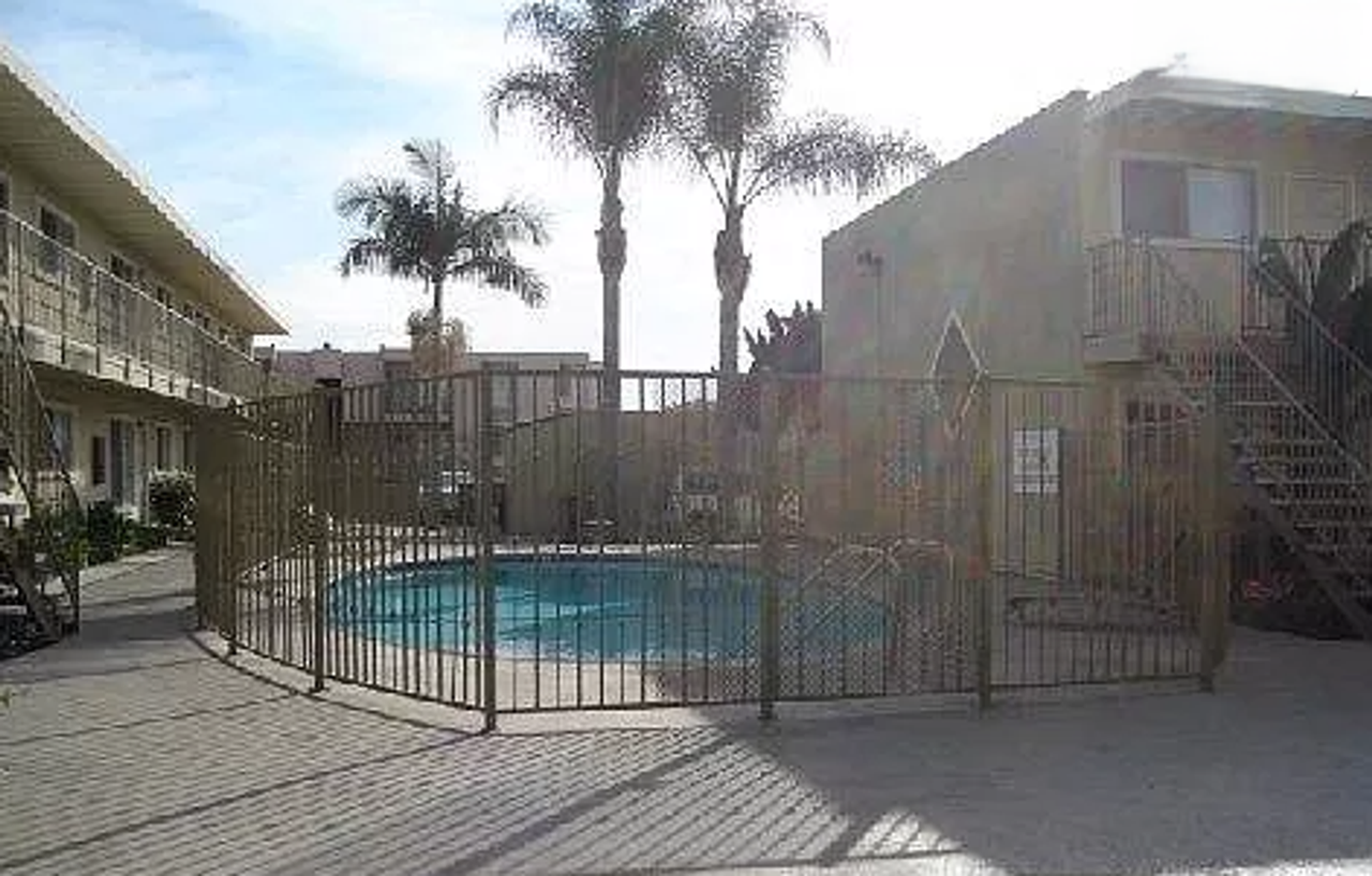 5505 Ackerfield Ave. Long Beach, CA 90805 - Photo 4 of 31