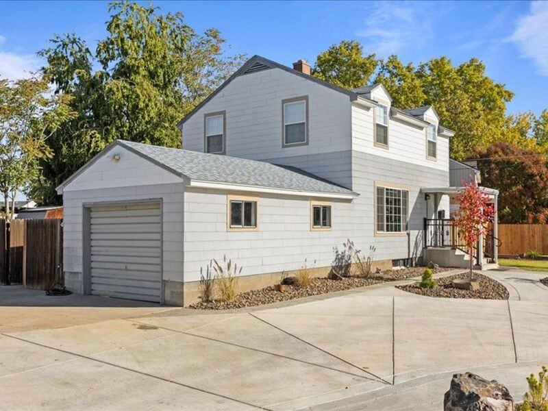 910 Torbett St - Photo 4 of 37