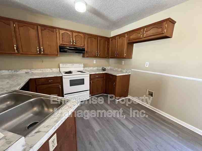 3977 Angelace Cv - Photo 4 of 11