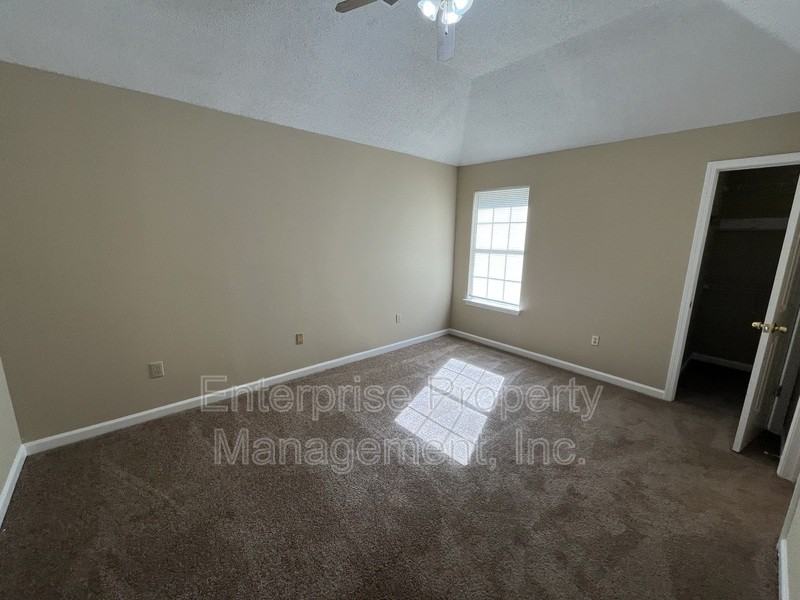 3977 Angelace Cv - Photo 7 of 11