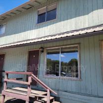 275 Nw Rose St #J - Photo 1 of 1