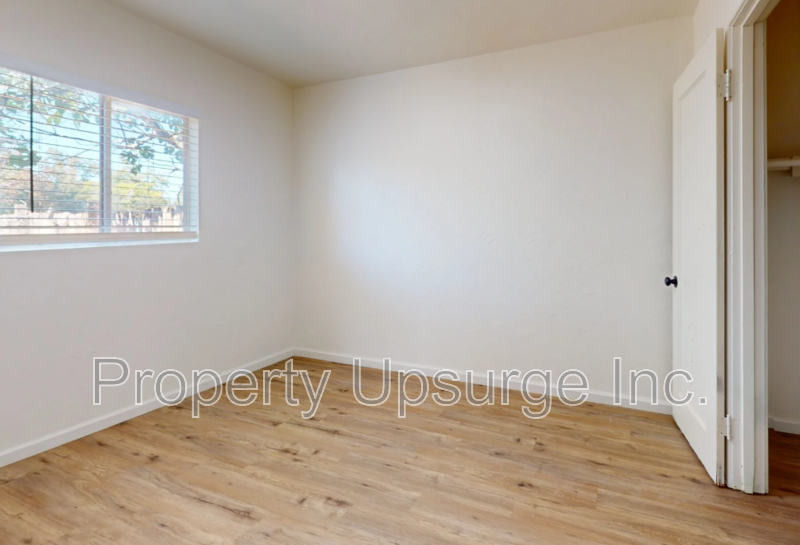 19430B Hill St - Photo 7 of 10