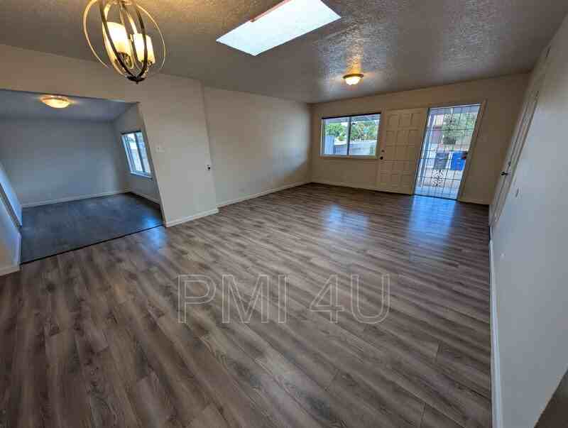 6200 Prairie Road Northeast #A - Photo 3 of 24