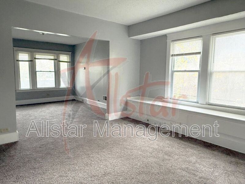 3018 East Blvd #B - Photo 3 of 26