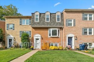 featured image of 17 W Chapman St