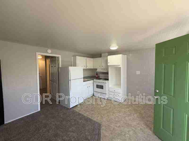 1200 Coal Ave Sw #10 - Photo 4 of 24