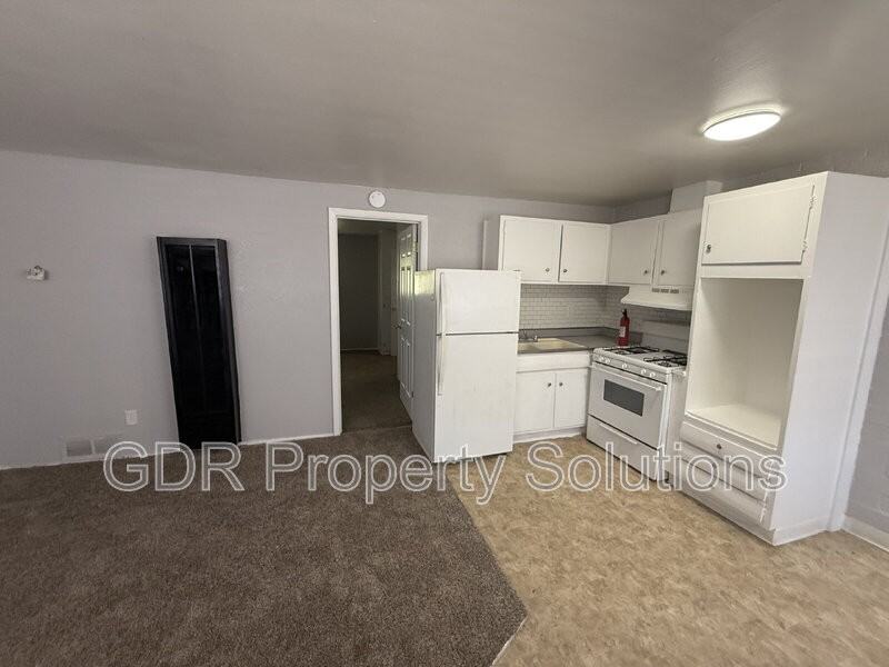 1200 Coal Ave Sw #10 - Photo 5 of 24