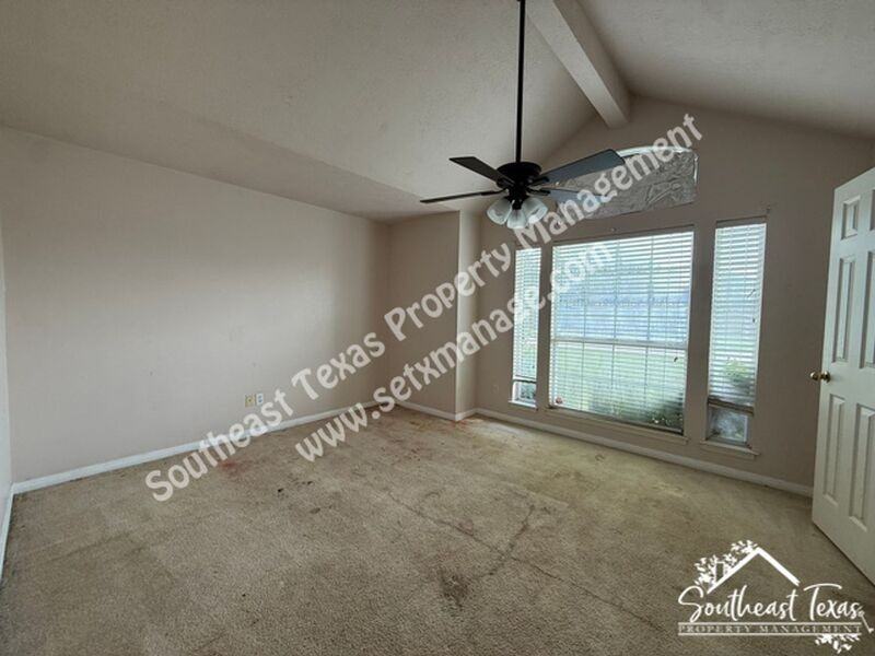 7890 Jill Ln - Photo 4 of 13