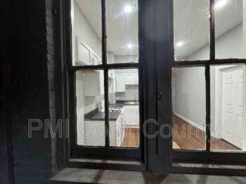 1950 S Trumbull Ave #1 - Photo 6 of 22