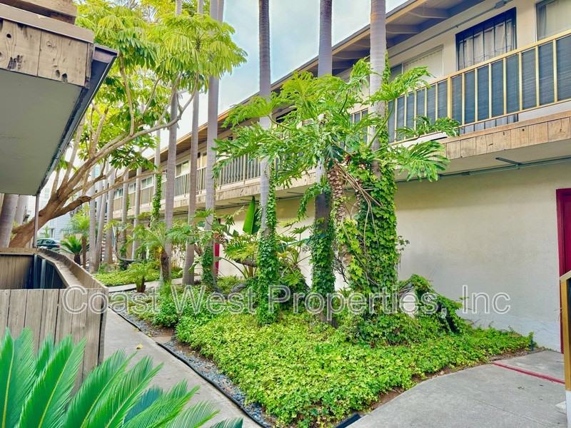 1810 Broadway - Photo 6 of 19