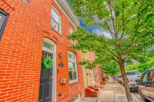 907 S Bouldin St - Photo 1 of 1