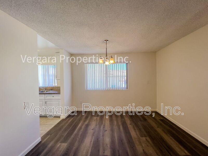 2513 Ruhland Ave #2 - Photo 7 of 31