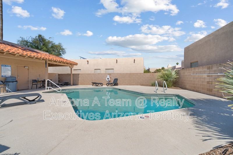 1589 E Painted Colt Loop - Photo 2 of 29