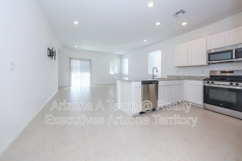 17581 South Desert Barberry Drive - Photo 2 of 19