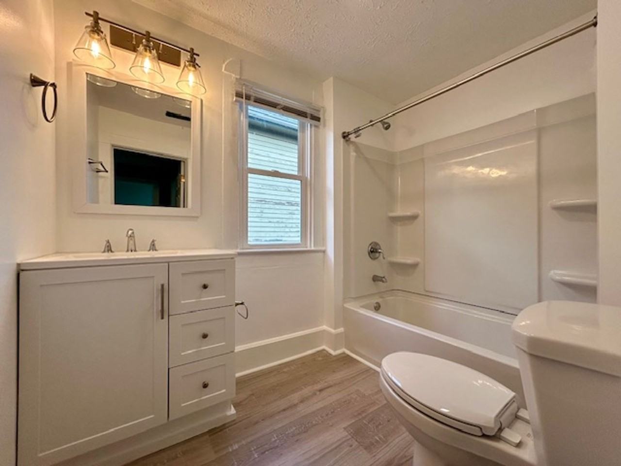 921 Tecumseh St - Photo 5 of 25