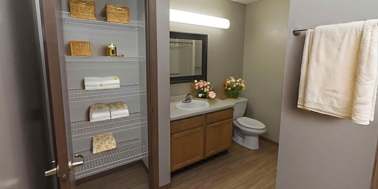 Gateway Apartments - Photo 6 of 24