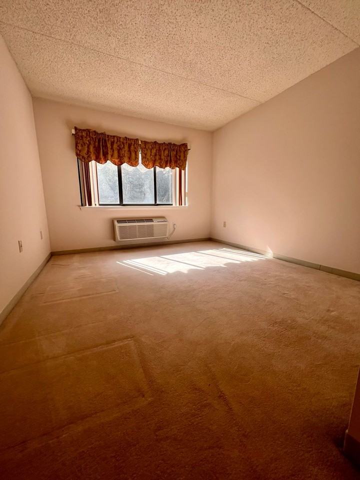 800 Avondale Rd #I2O - Photo 6 of 16