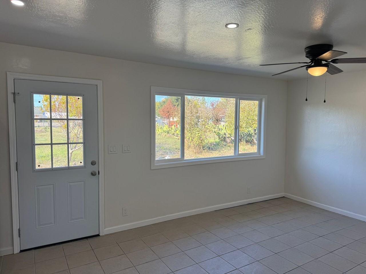 1314 Grand Ave #A - Photo 3 of 20