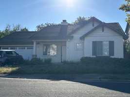 featured image of 28 Logan Ct