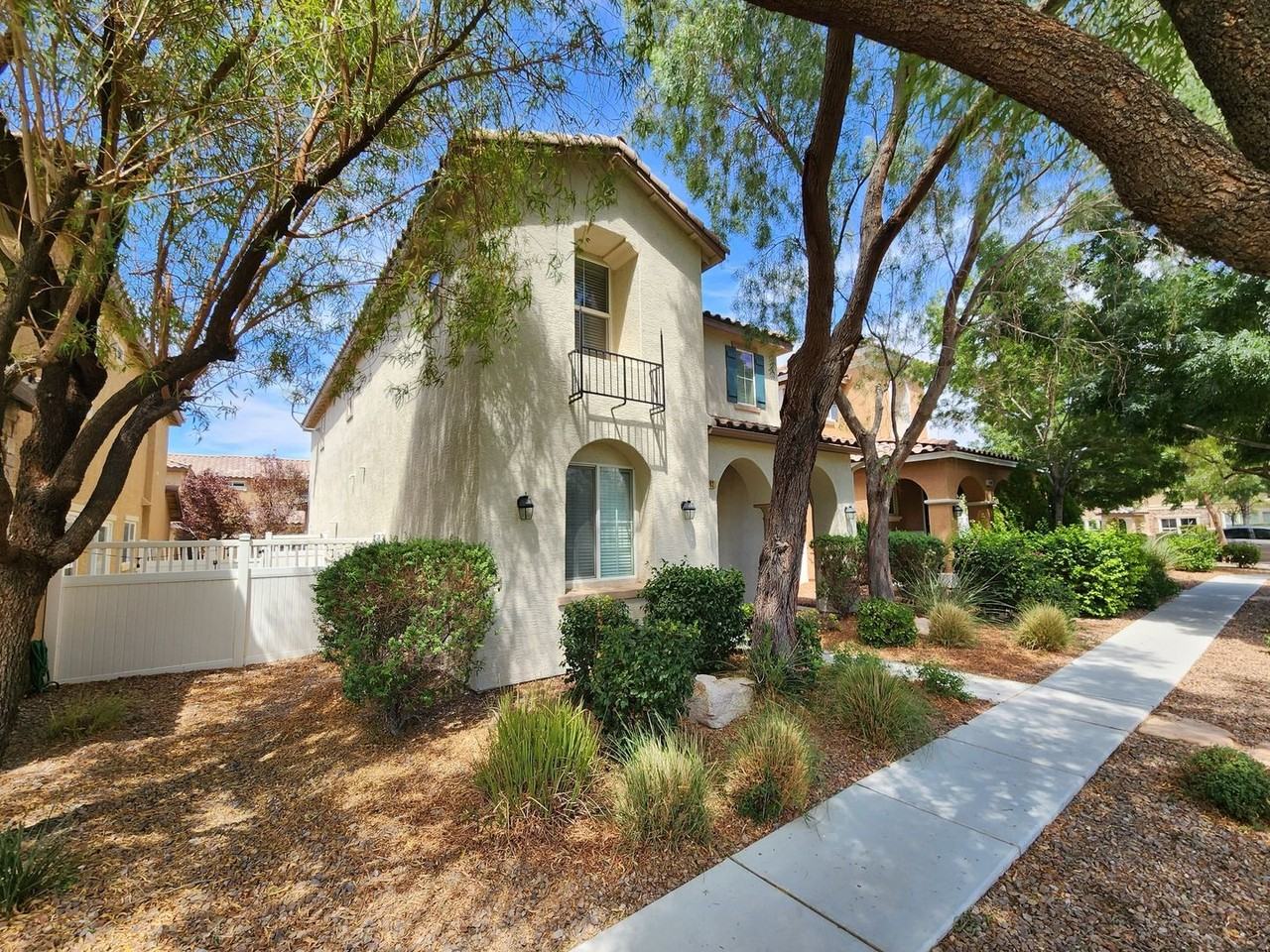 3182 Romanesque Art Ave - Photo 3 of 44