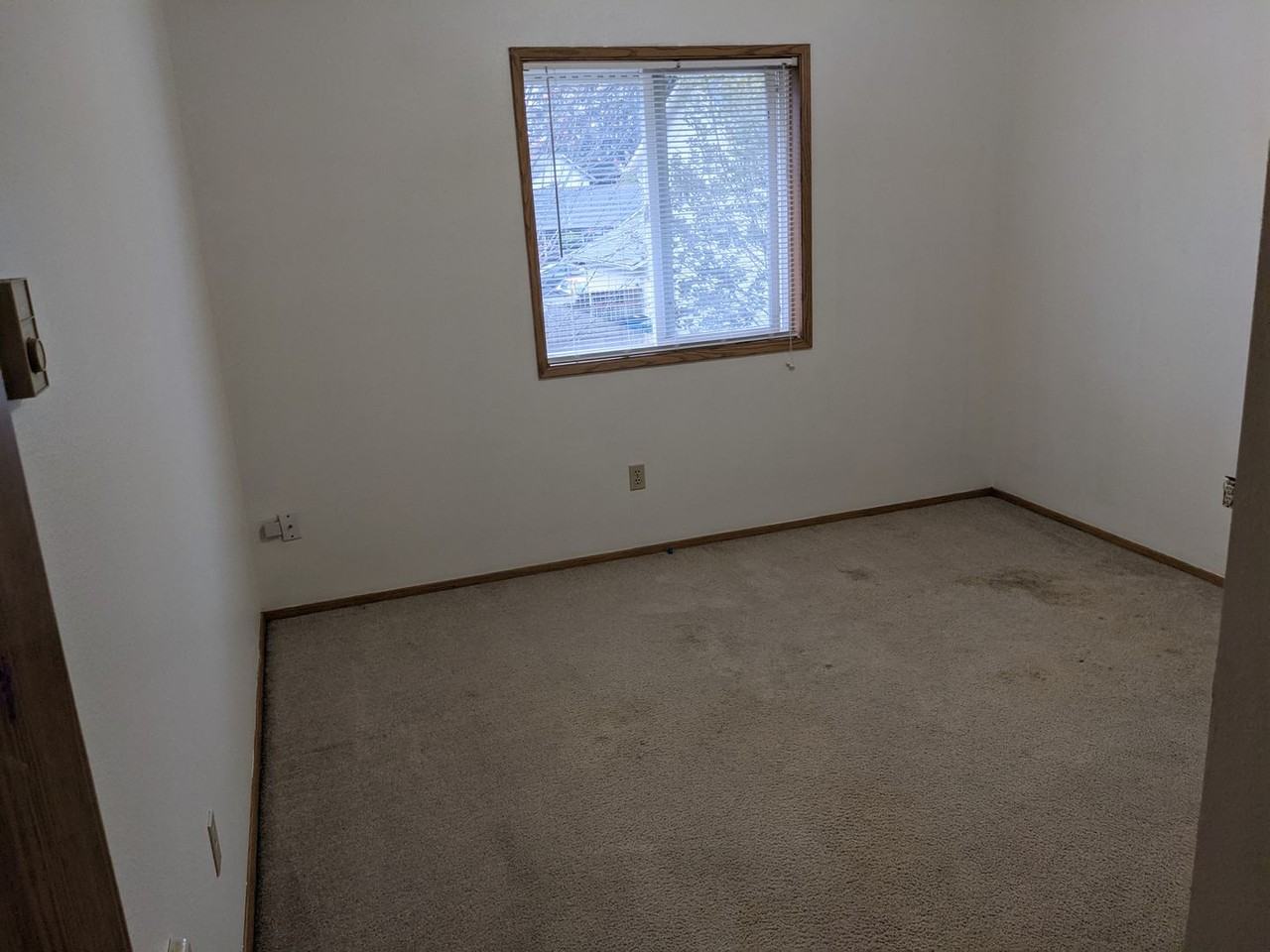 15718 Ne 4th St - Photo 7 of 10