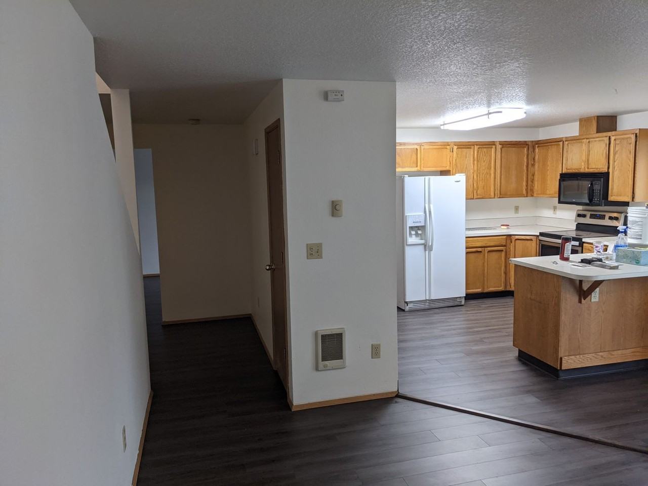 15718 Ne 4th St - Photo 2 of 10