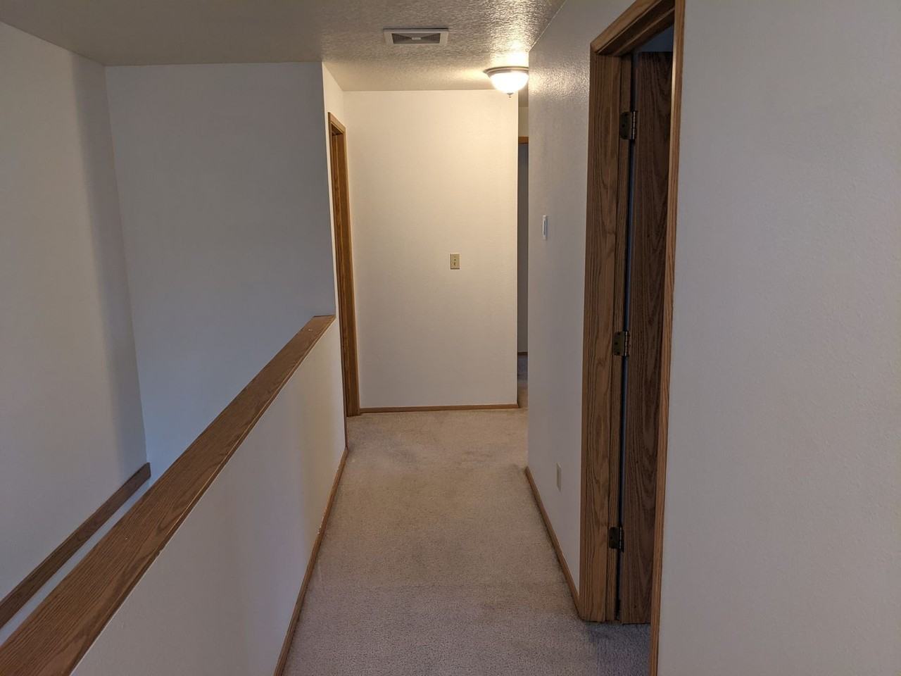 15718 Ne 4th St - Photo 6 of 10